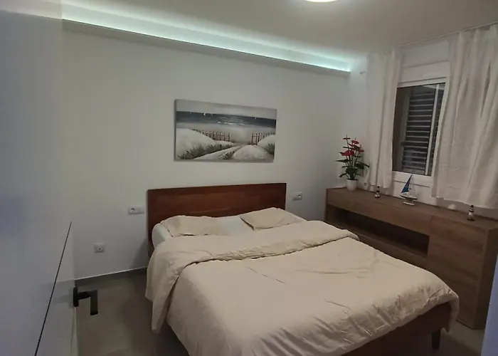 Sunny Private Pool Retreat With Terrace Calafell Apartament *